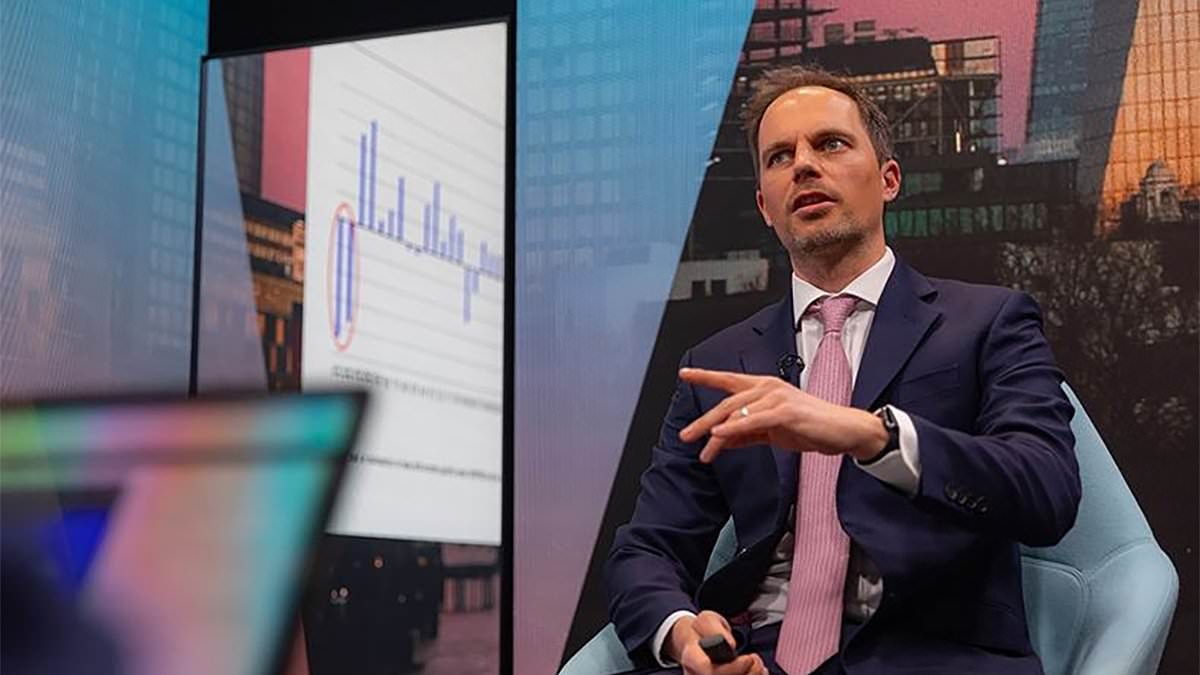 This income fund covers slow burners to fast tech: JEFF PRESTRIDGE